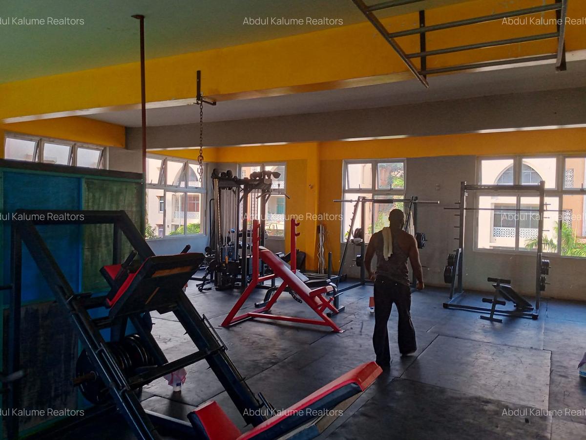Serviced 2 Bed Apartment with En Suite at Mtwapa - 10