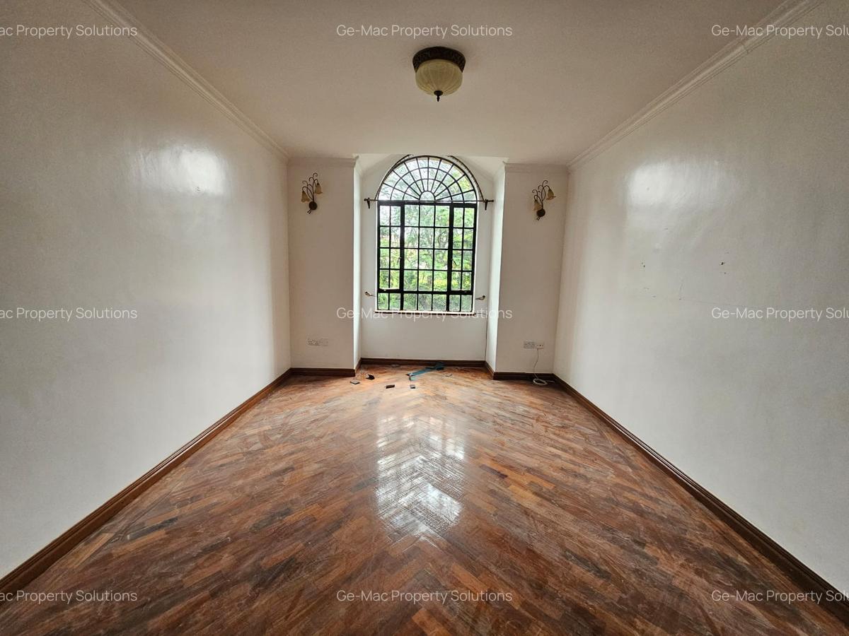 4 Bed Villa with En Suite in Runda - 9