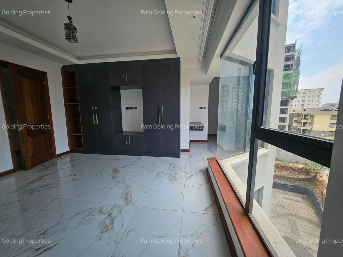 3 Bed Apartment with En Suite in Kileleshwa - 2