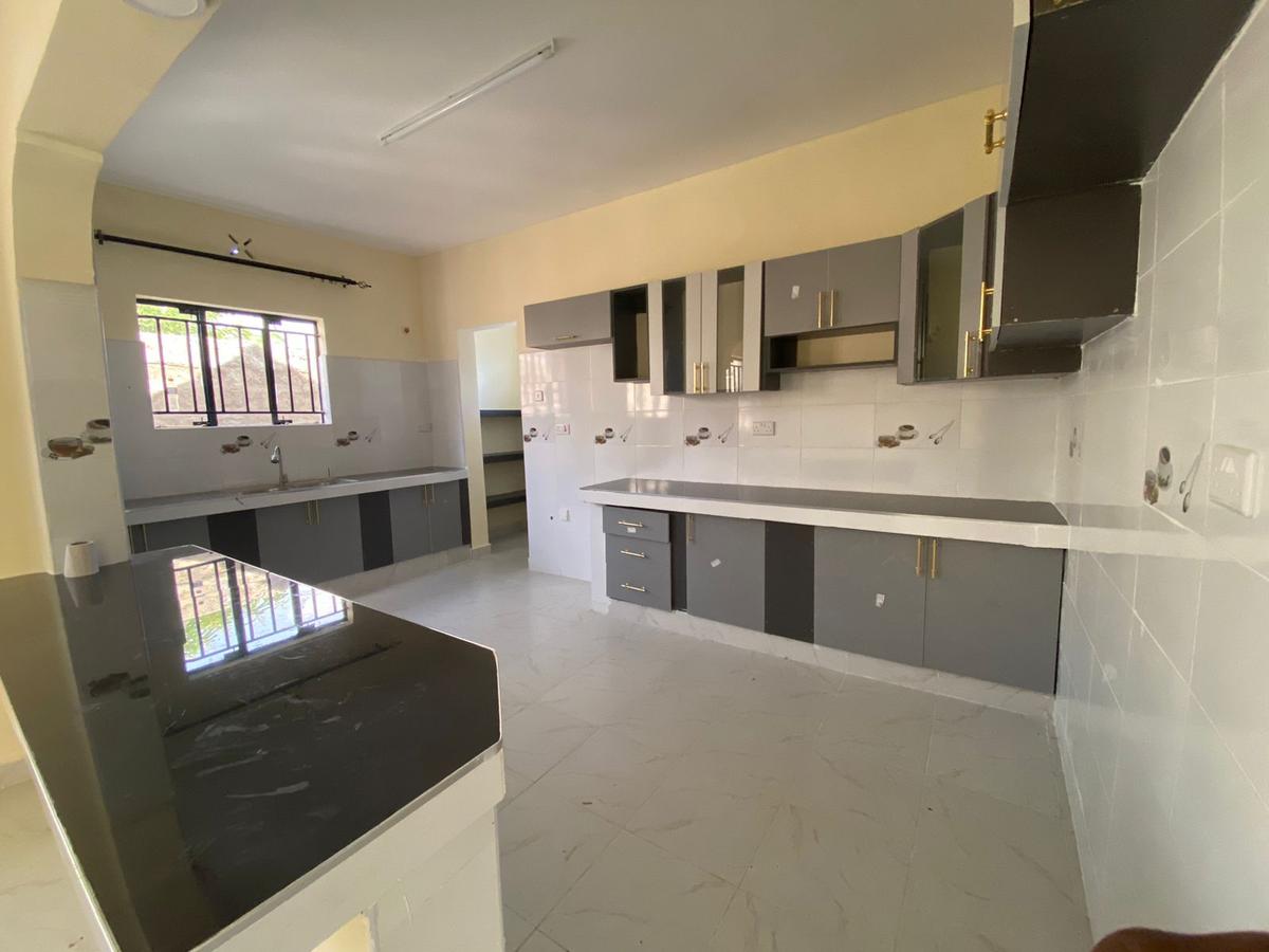 3 Bed House with En Suite in Kitengela - 2