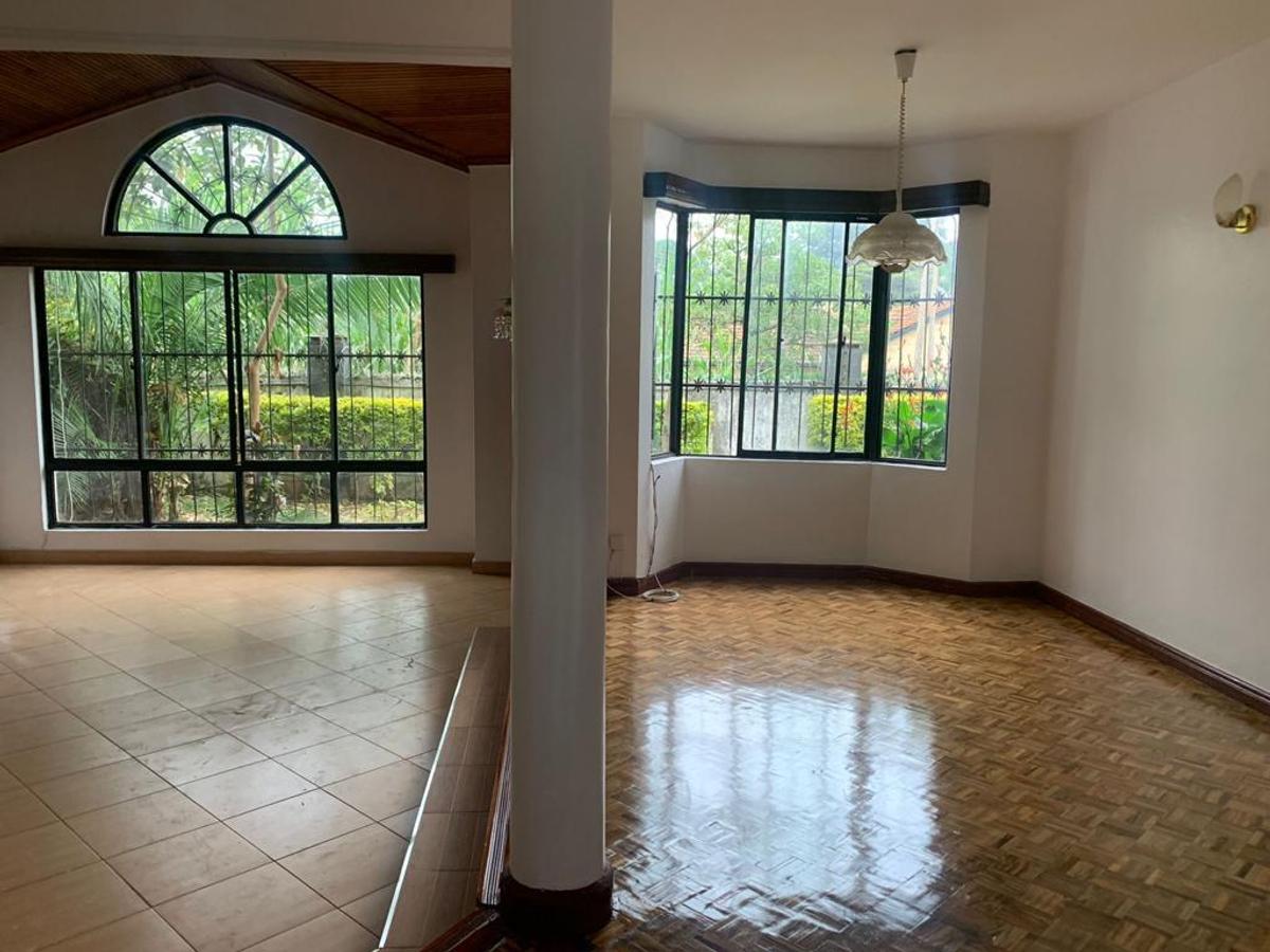 4 Bed Townhouse with En Suite in Lavington - 12