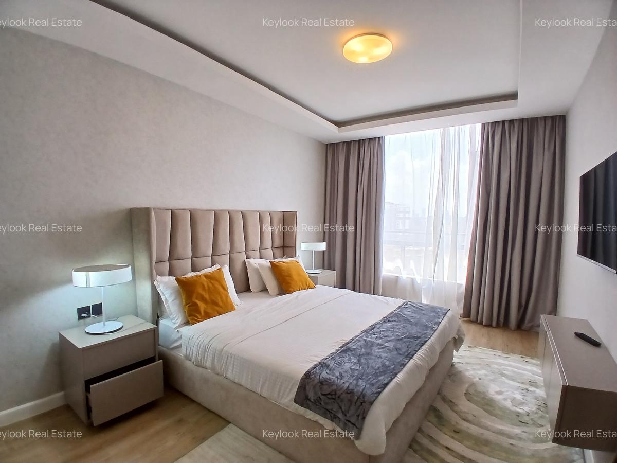 Serviced 3 Bed Apartment with En Suite at Brookside Close - 5