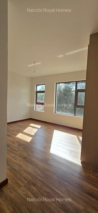 6 Bed Townhouse with En Suite at Off Convent Drive - 8