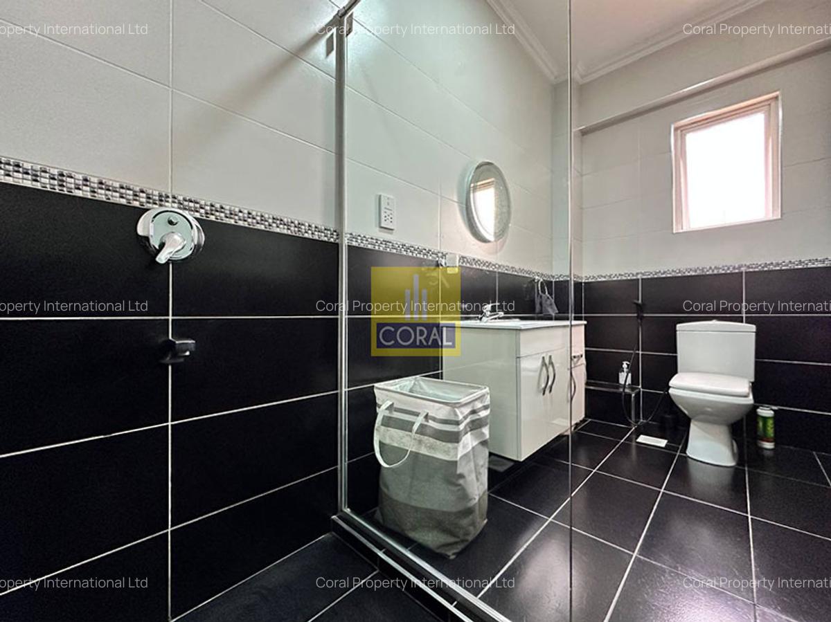 2 Bed Apartment in Brookside - 12