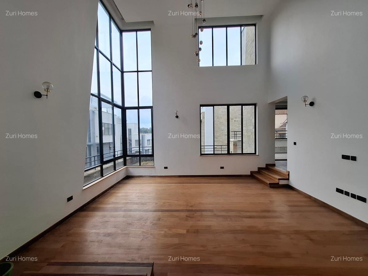 5 Bed Townhouse with En Suite in Lavington - 5