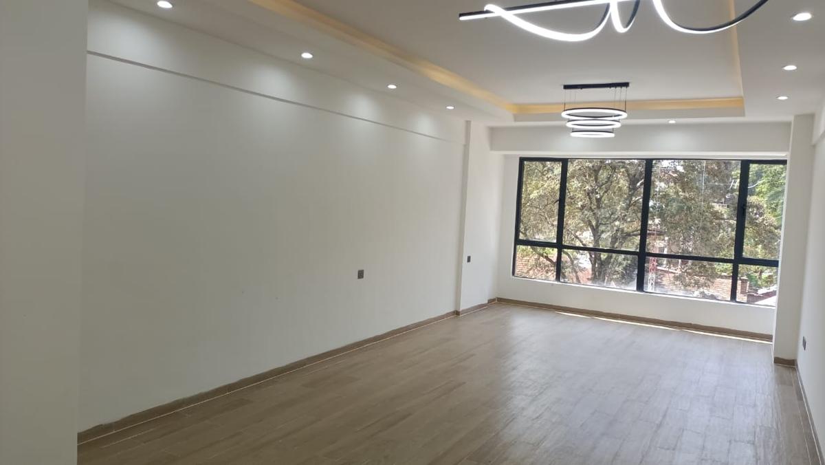 2 Bed Apartment with En Suite in Westlands Area - 10