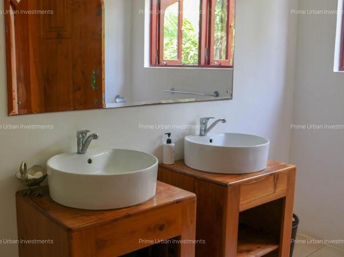 4 Bed House with En Suite at Vipingo Ridge - 15