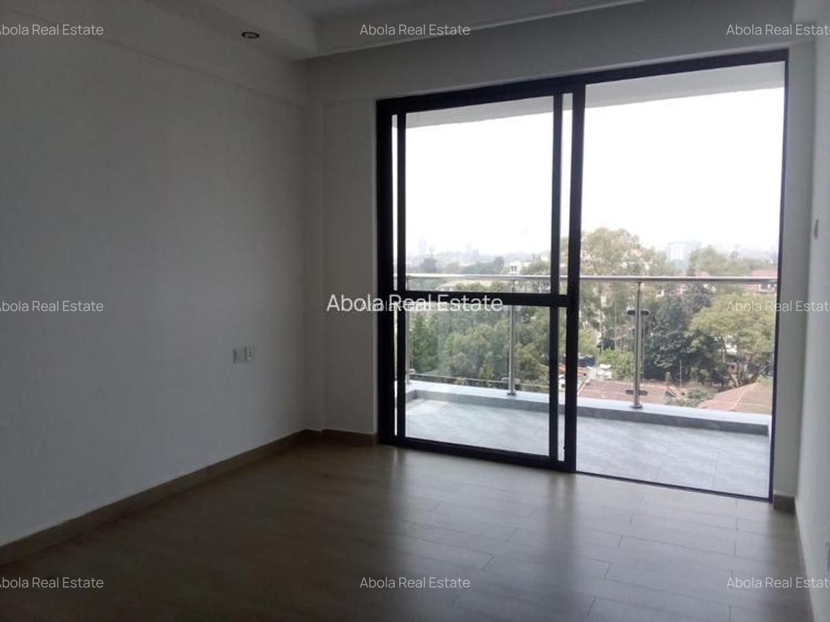 3 Bed Apartment with En Suite in Westlands Area - 12