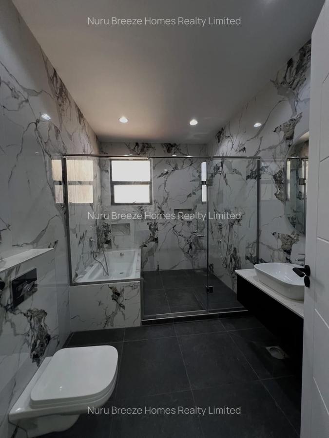 4 Bed Townhouse with En Suite in Lavington - 9