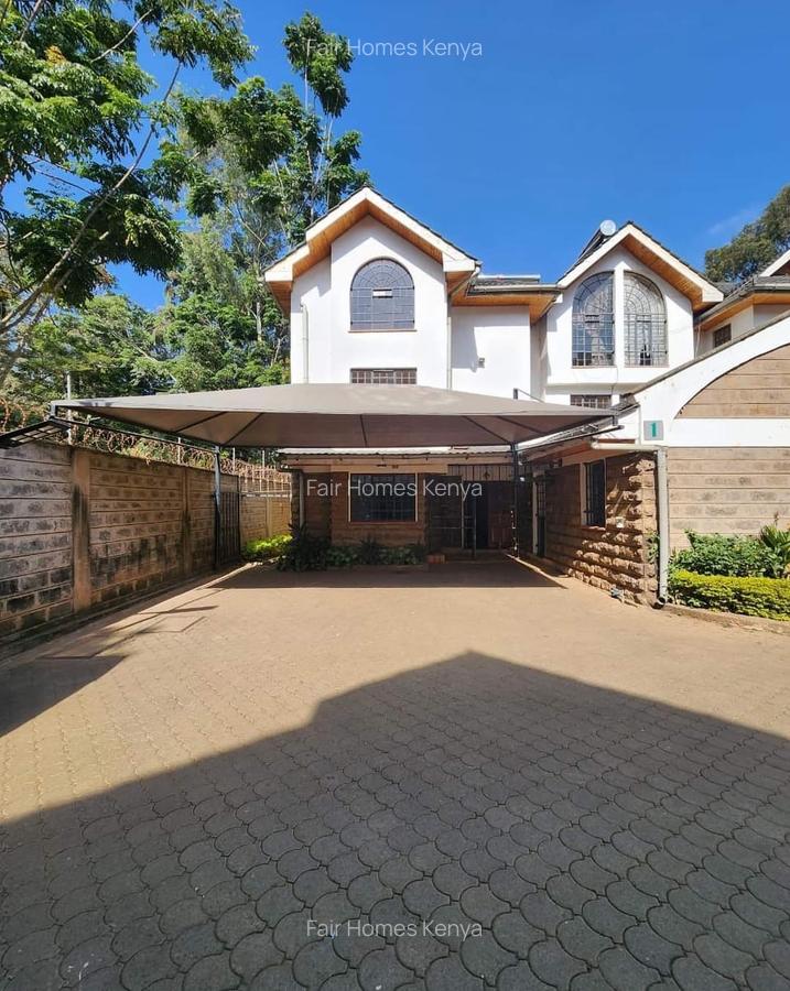 5 Bed Townhouse with En Suite at Hatheru Road - 1