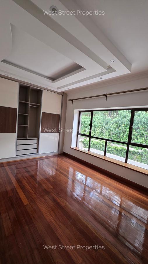 5 Bed Villa with En Suite at Lavington - 15