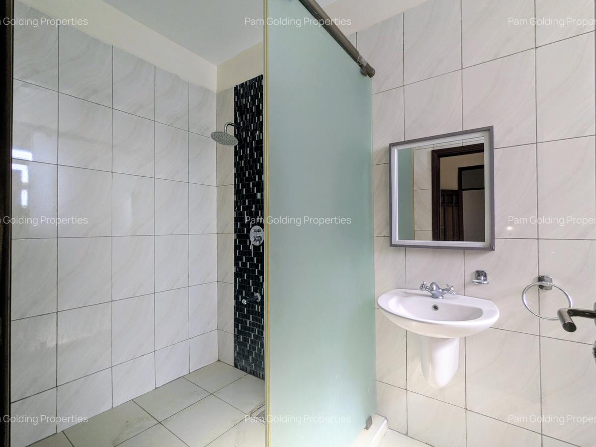 4 Bed Apartment with En Suite at Mwamba Avenue - 16