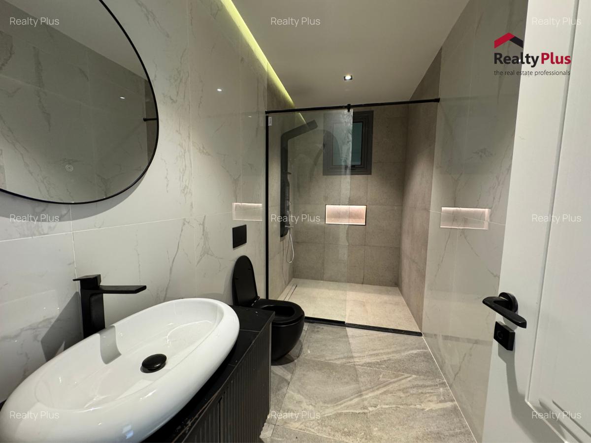 5 Bed Villa with En Suite in Lavington - 8