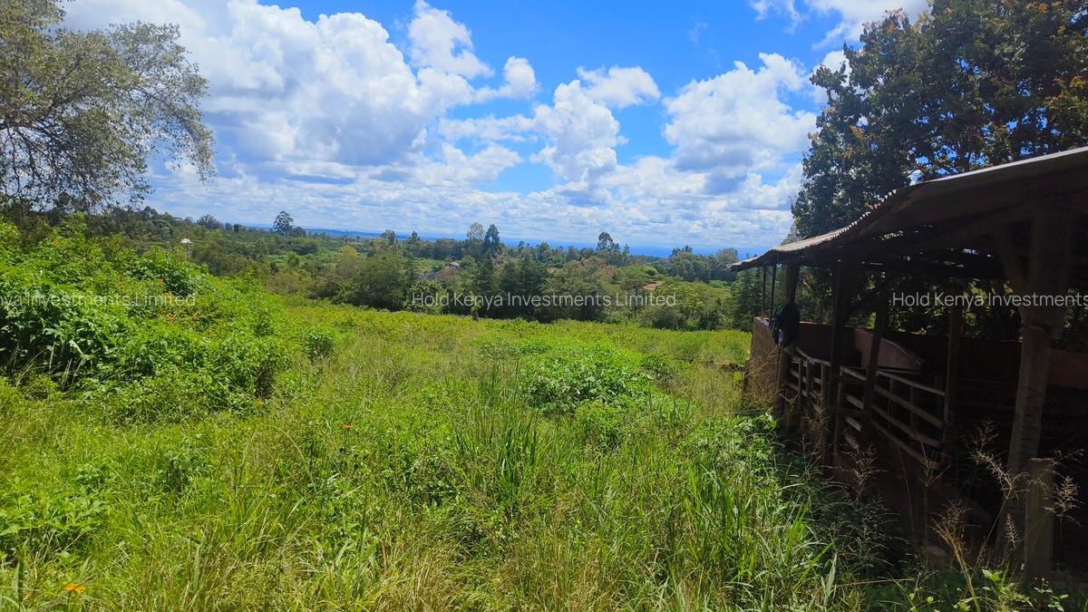607 ac Land at Makuyu - 5