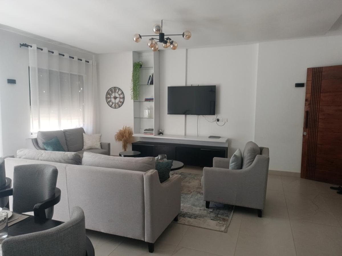 3 Bed Apartment with En Suite at Spring Valley - 2