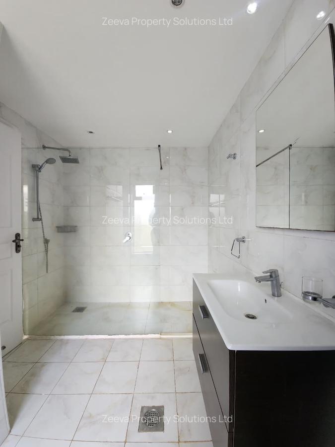 2 Bed Apartment with En Suite in Rhapta Road - 14