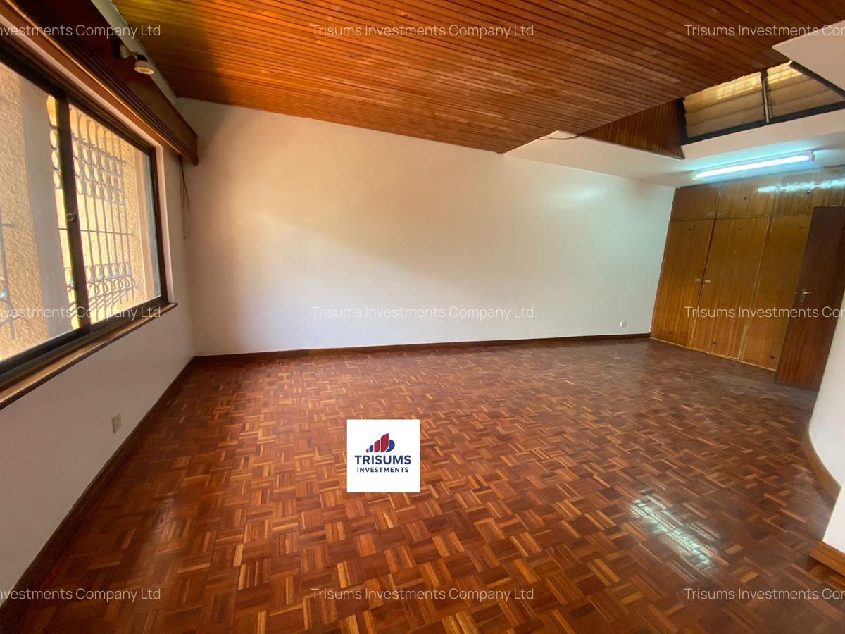 5 Bed Villa with En Suite at Prp7+494 - 1