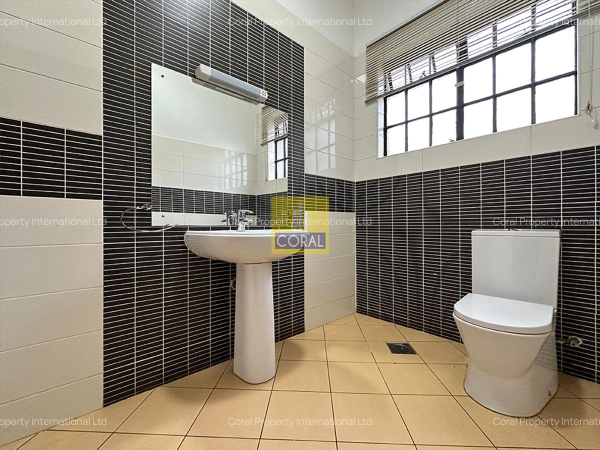 5 Bed Townhouse in Lavington - 15