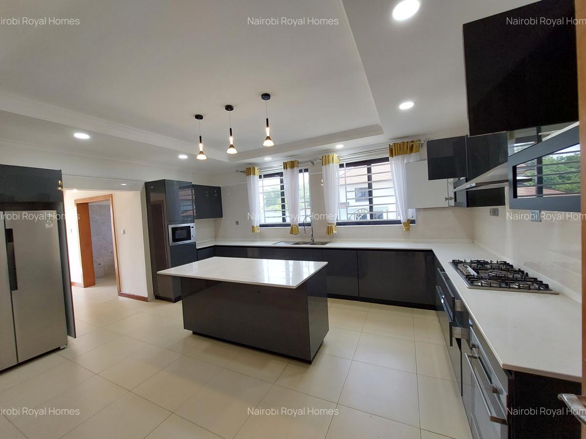 4 Bed House with En Suite at Paradise Lost - 15