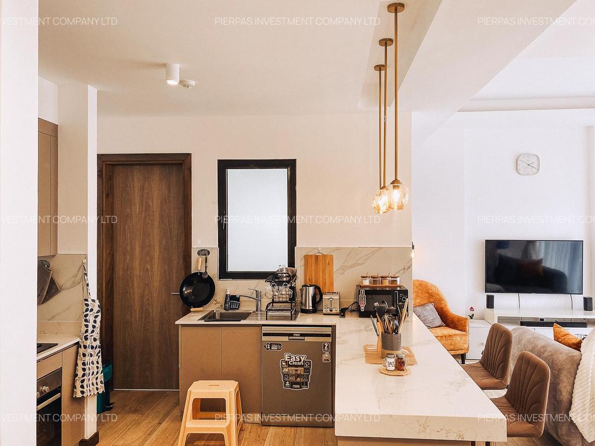 Serviced 1 Bed Apartment with En Suite in Runda - 11