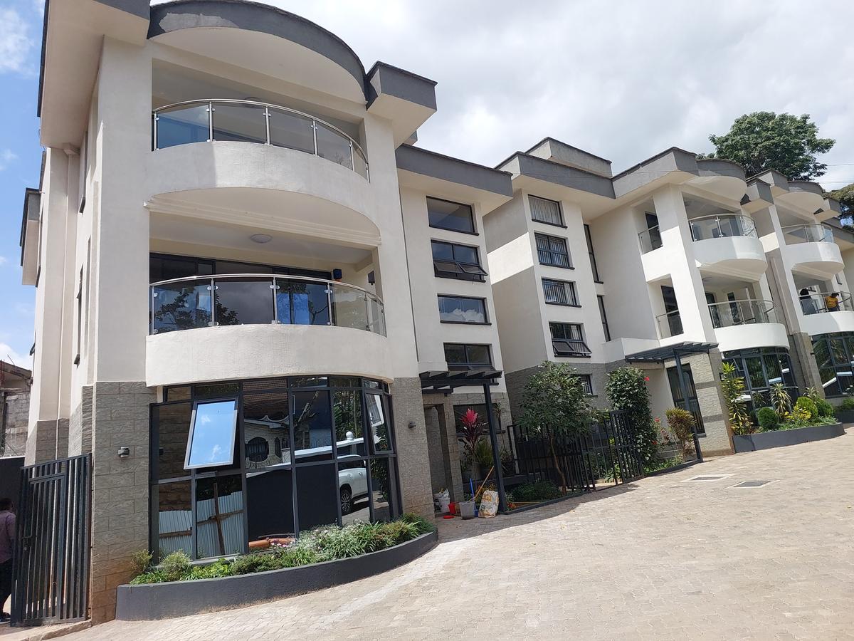 5 Bed Townhouse with En Suite at Lavington - 2