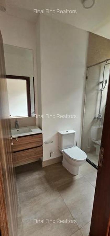 4 Bed Apartment with Backup Generator in Rosslyn - 9