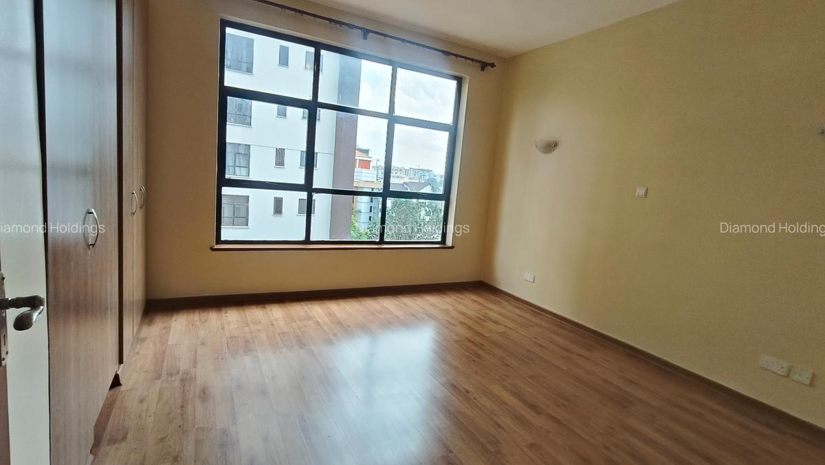 4 Bed Apartment with En Suite in Westlands Area - 5