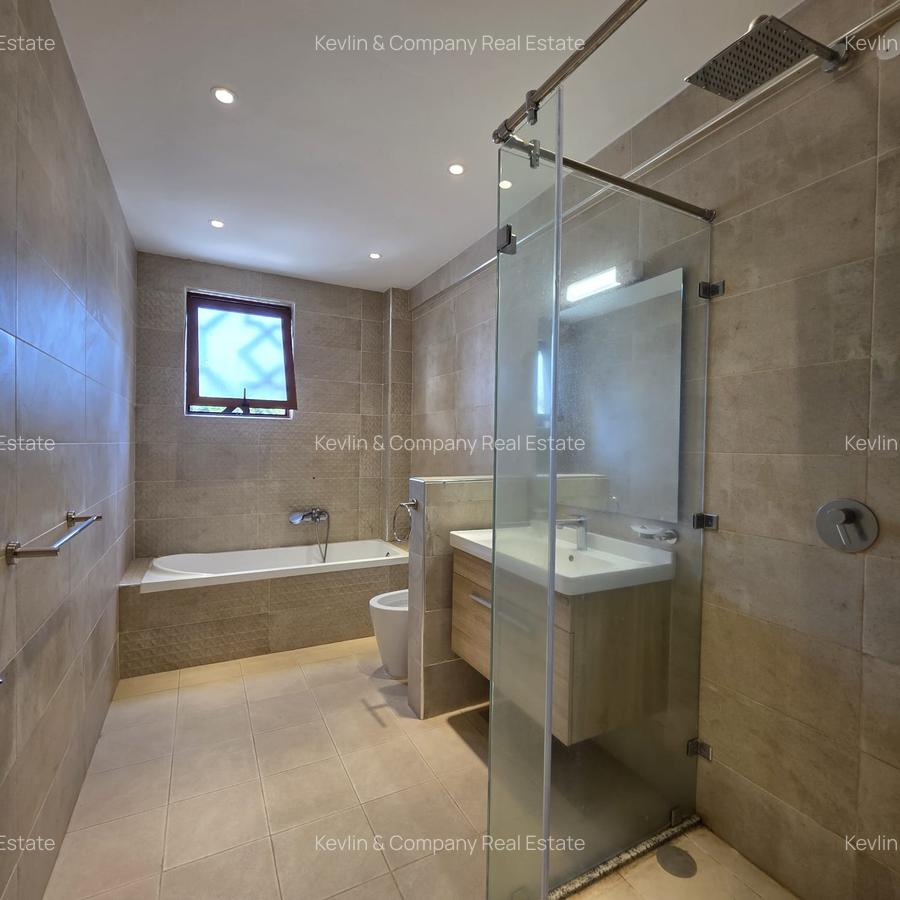 3 Bed Apartment with En Suite in Kileleshwa - 10