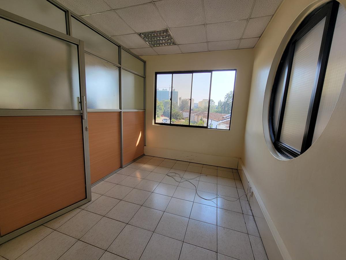 Commercial Property with Service Charge Included in Kilimani - 14