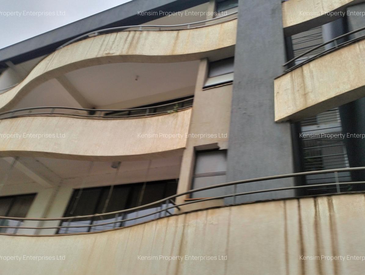 3 Bed Apartment with En Suite in Westlands Area - 19