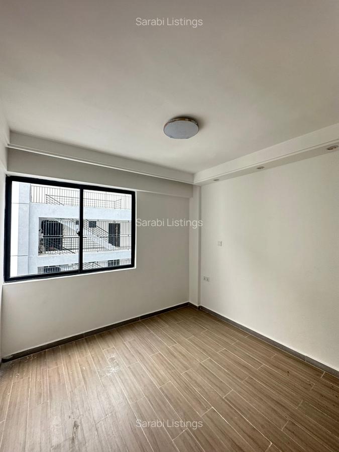 3 Bed Apartment with En Suite in Riverside - 12