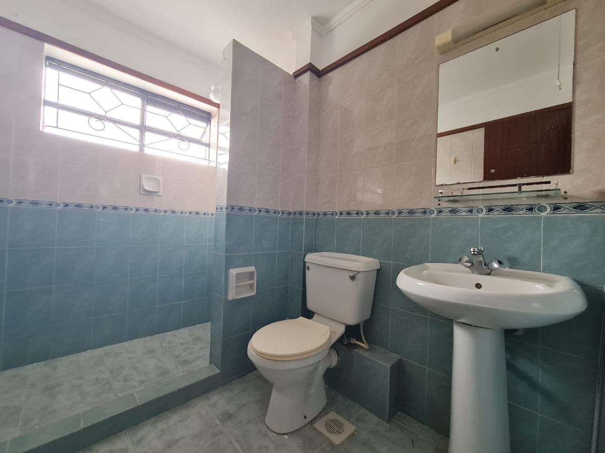 5 Bed Townhouse with En Suite at Grevillea Groove - 7