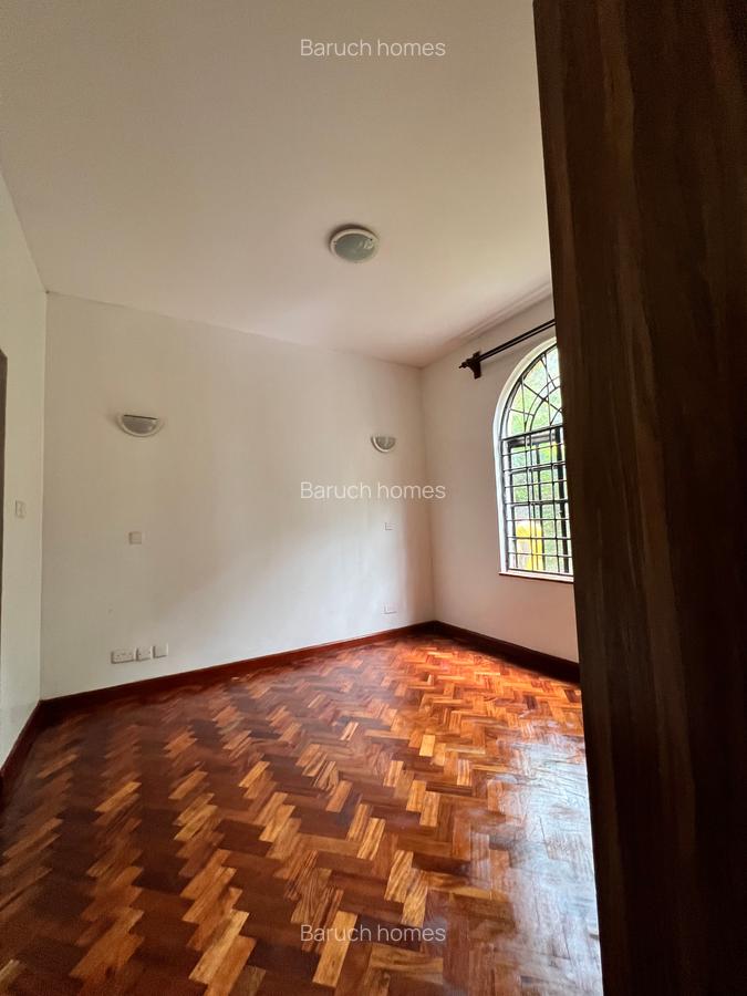 4 Bed Villa with En Suite in Kitisuru - 10