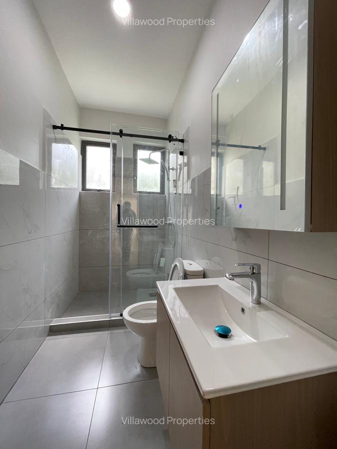 6 Bed Villa with En Suite in Lavington - 10