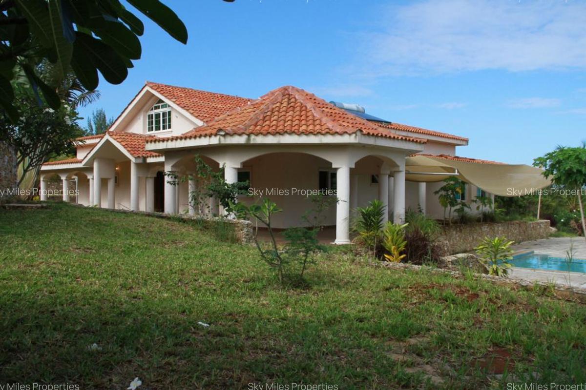 4 Bed Villa with En Suite at Vipingo - 5