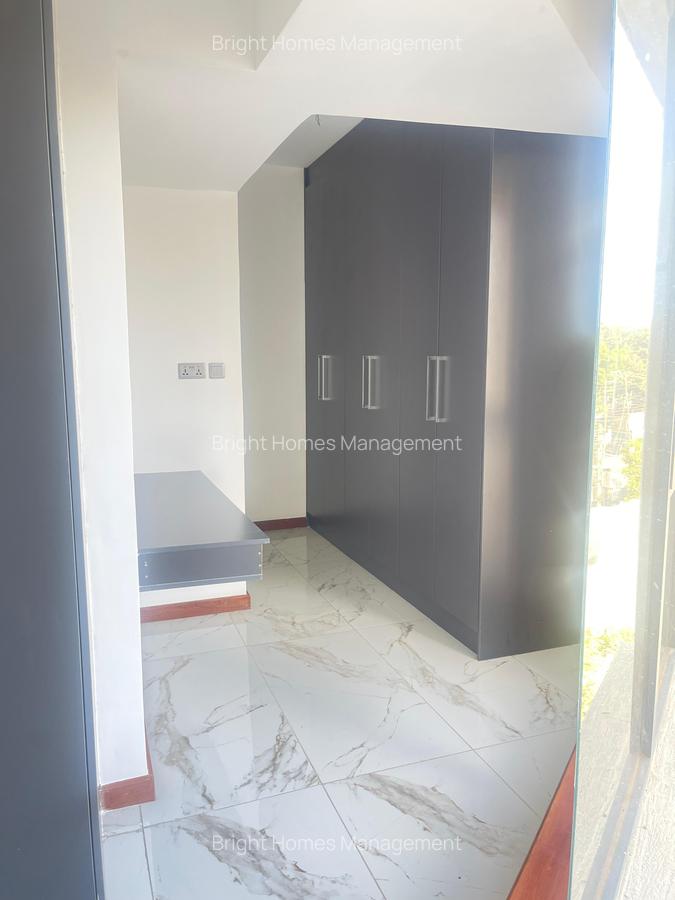 3 Bed Apartment with Swimming Pool in Kileleshwa - 12