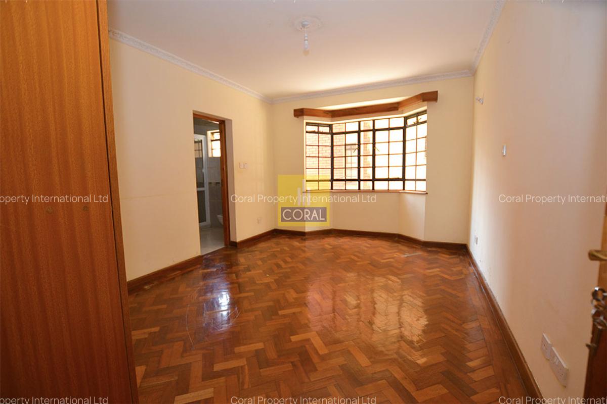 4 Bed Apartment in Parklands - 14