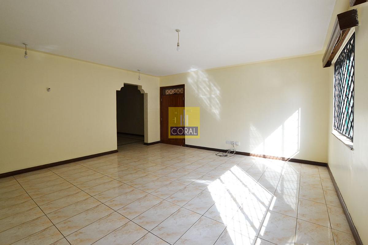 4 Bed Apartment with Parking in Parklands - 2