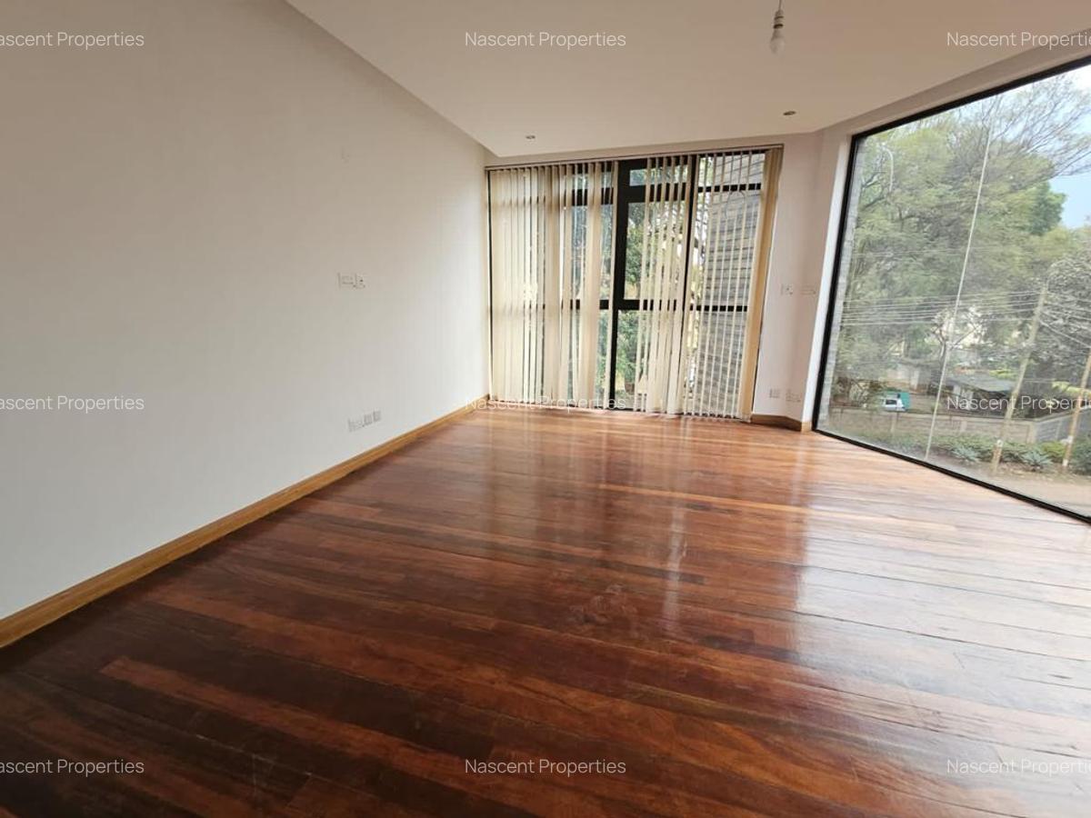 4 Bed Apartment with En Suite in General Mathenge - 15