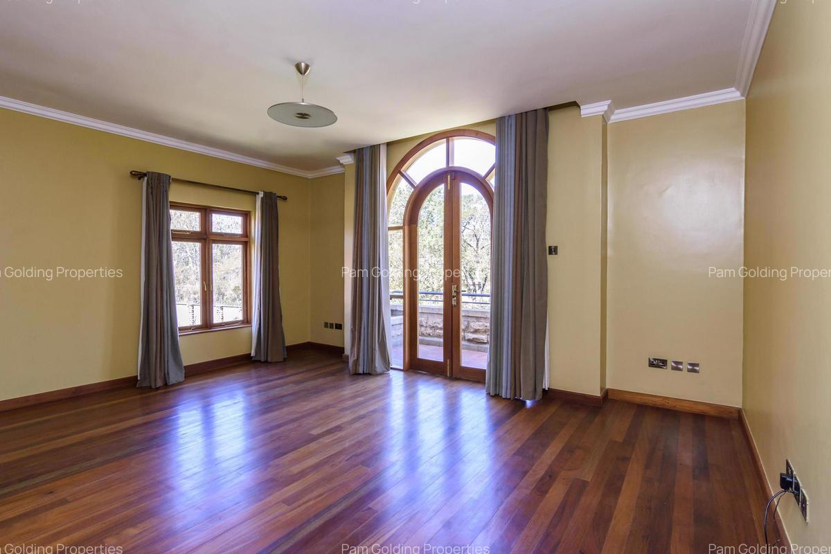 5 Bed House with En Suite in Karen - 12