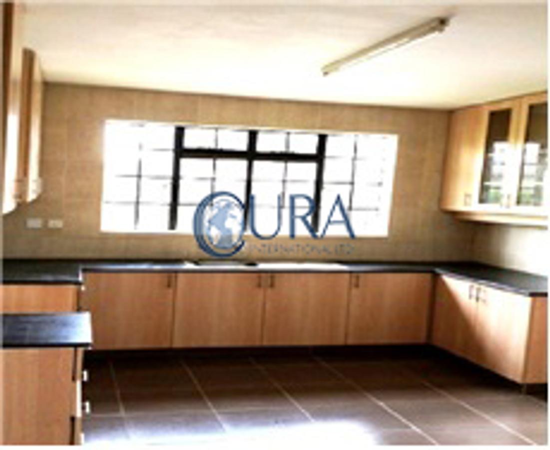 4 Bed Townhouse with Garden in Kiambu Road - 4