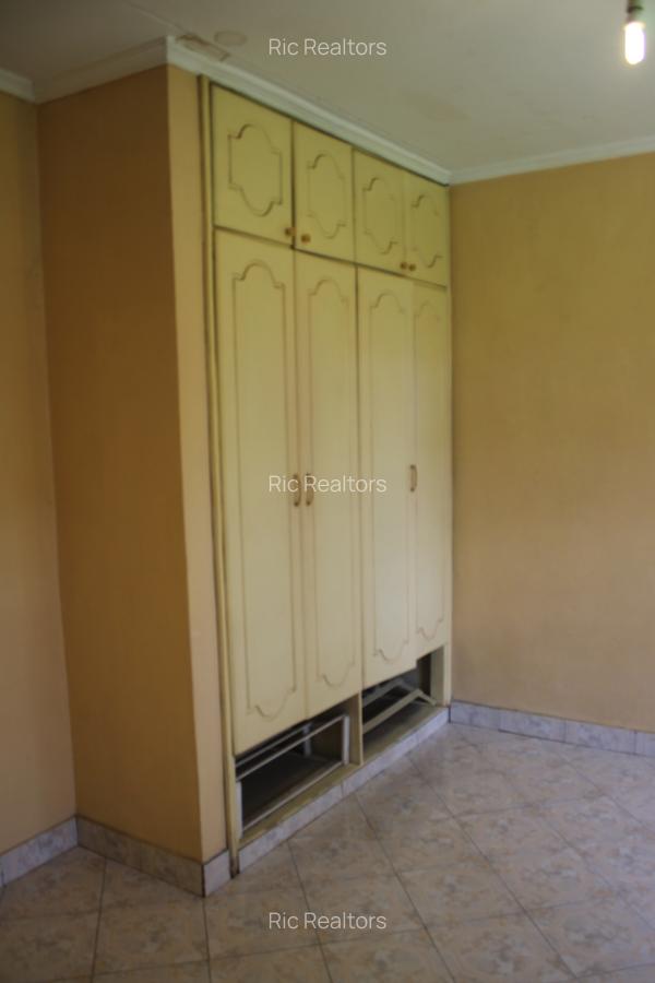 1 Bed House with En Suite at Loresho - 6