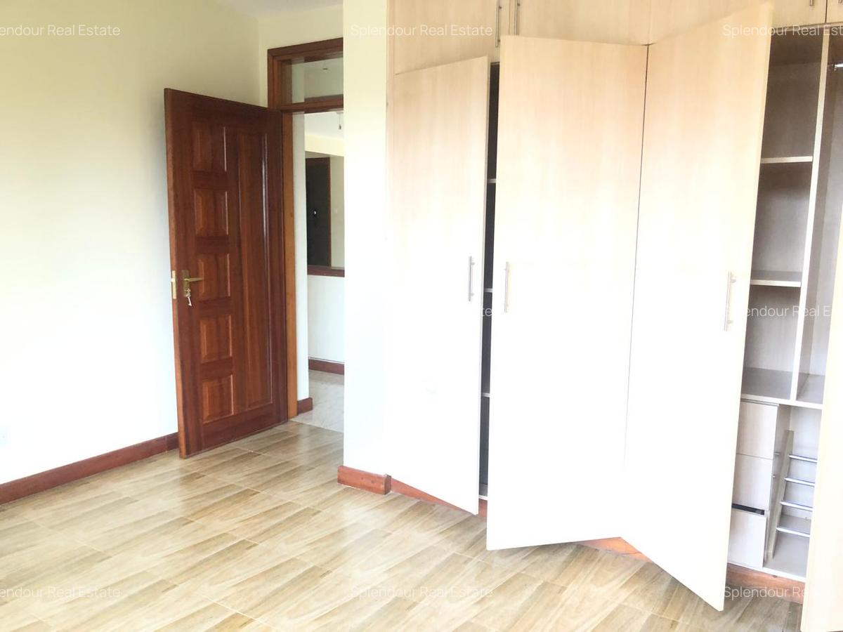 3 Bed Apartment with En Suite in Parklands - 4