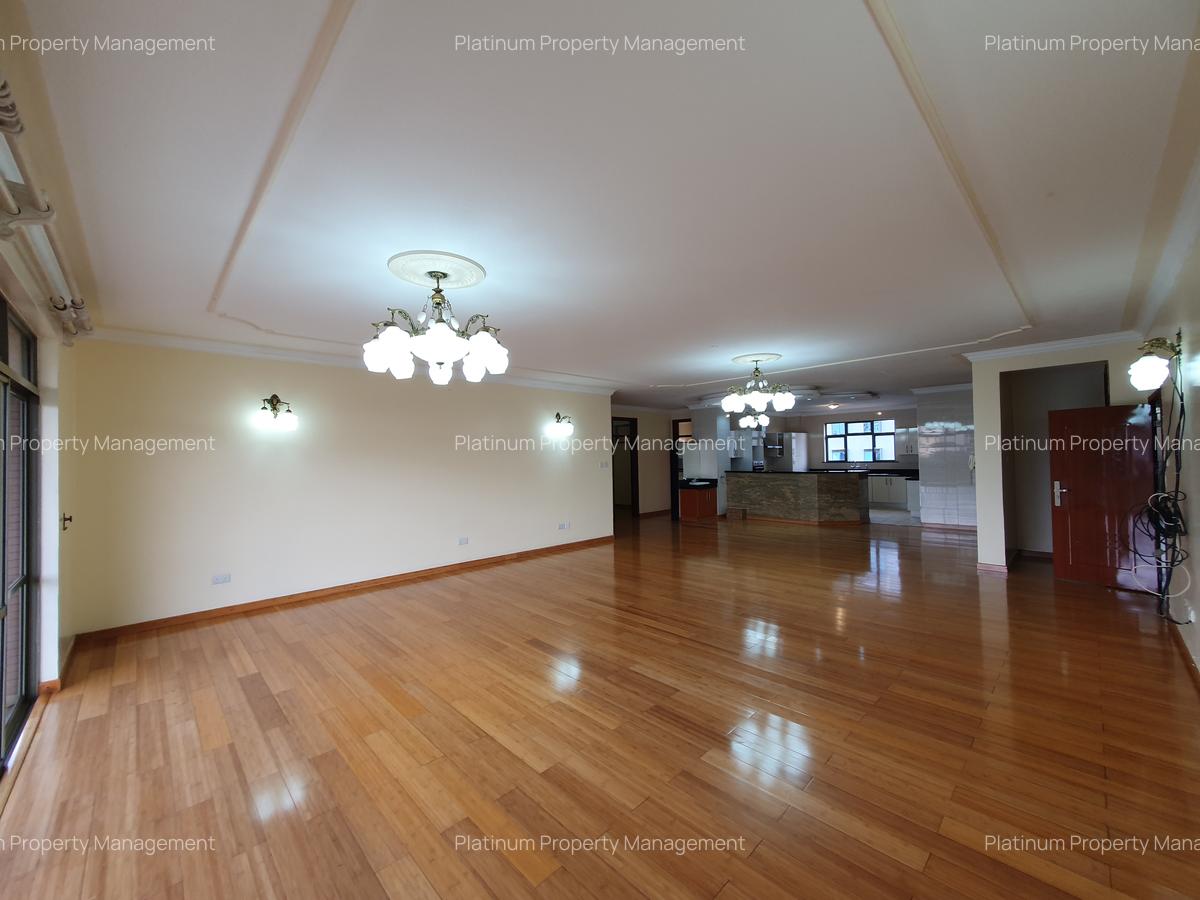 3 Bed Apartment with En Suite at 1St Parklands Avenue - 4
