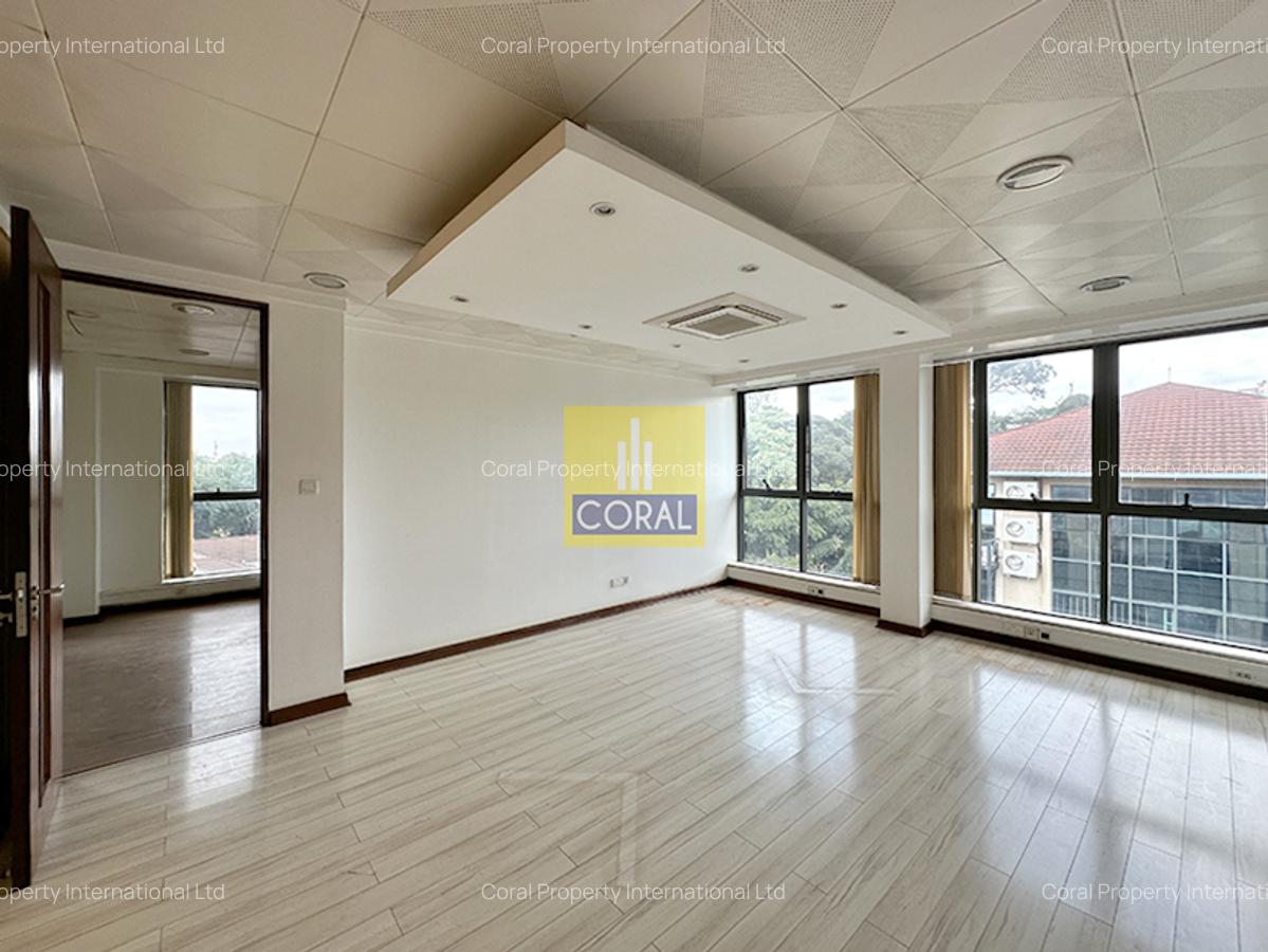 2,399 ft² Office in Riverside - 8