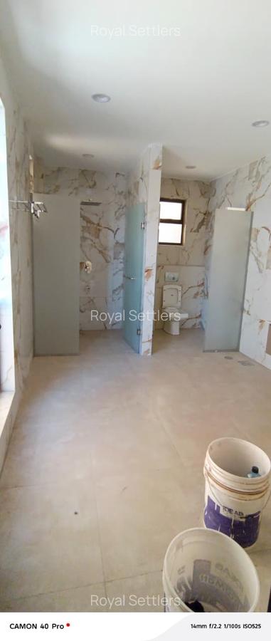 3 Bed Apartment with En Suite at Brookside Groove - 15