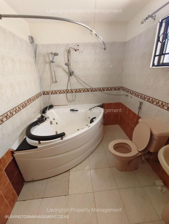 4 Bed Townhouse with En Suite at Lavington Green - 10