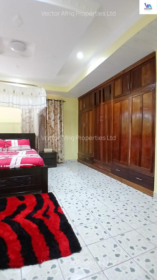 5 Bed Townhouse with En Suite in Syokimau - 10