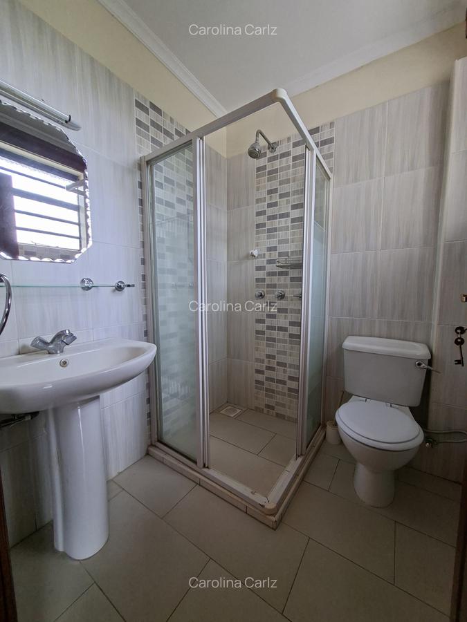 5 Bed Townhouse with En Suite at Nyari/Rossyln - 8