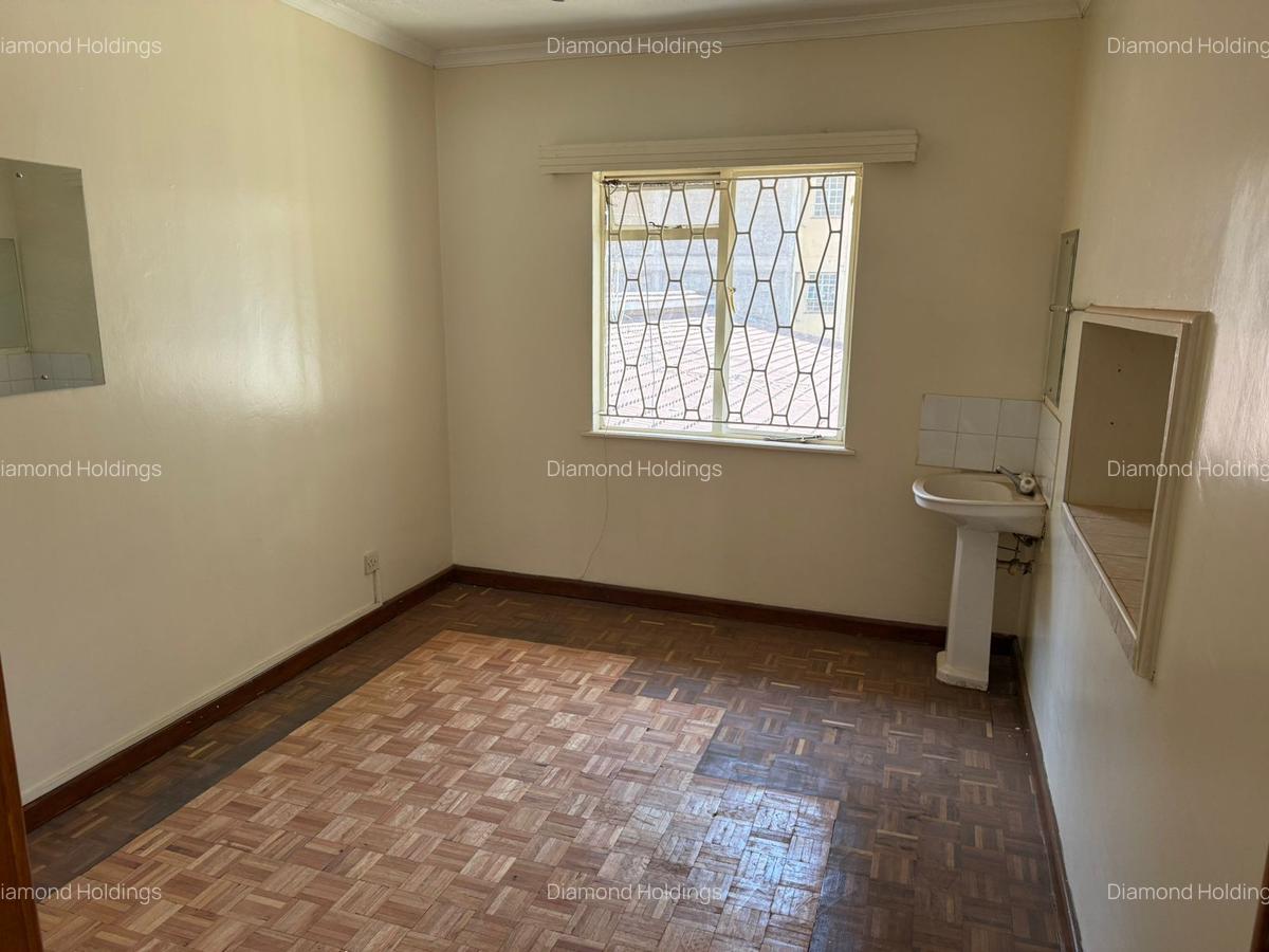 3 Bed Apartment with En Suite at Parklands - 1
